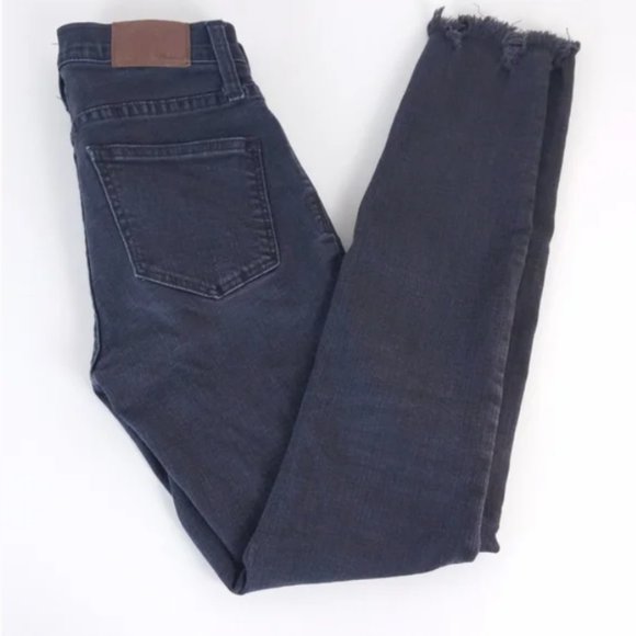 Madewell 9" Mid-Rise Skinny Button Fly Jeans in Black, Size 23, also fit 24 - Picture 6 of 7